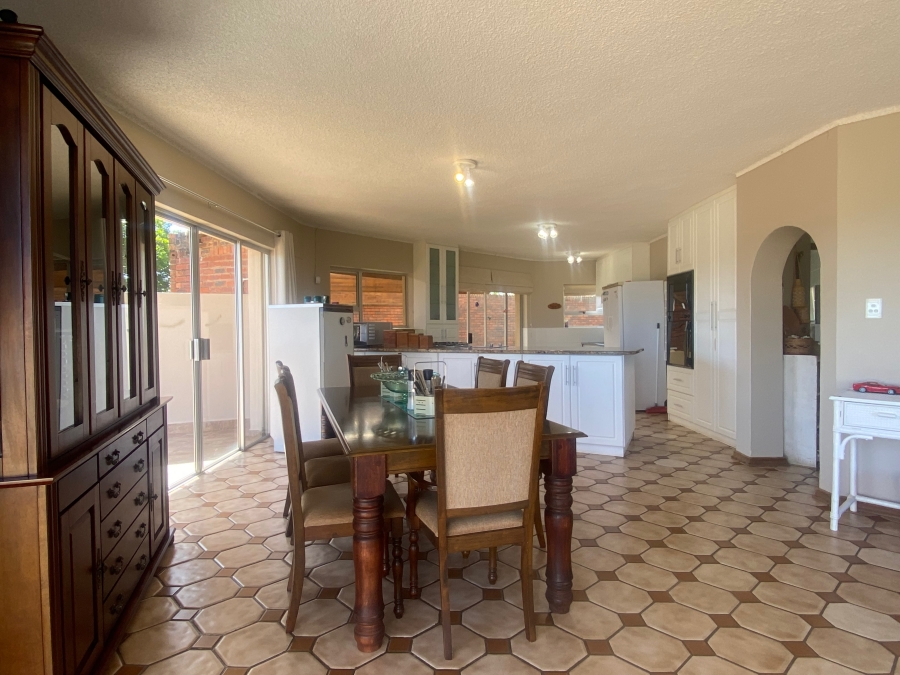 5 Bedroom Property for Sale in Cintsa East Eastern Cape